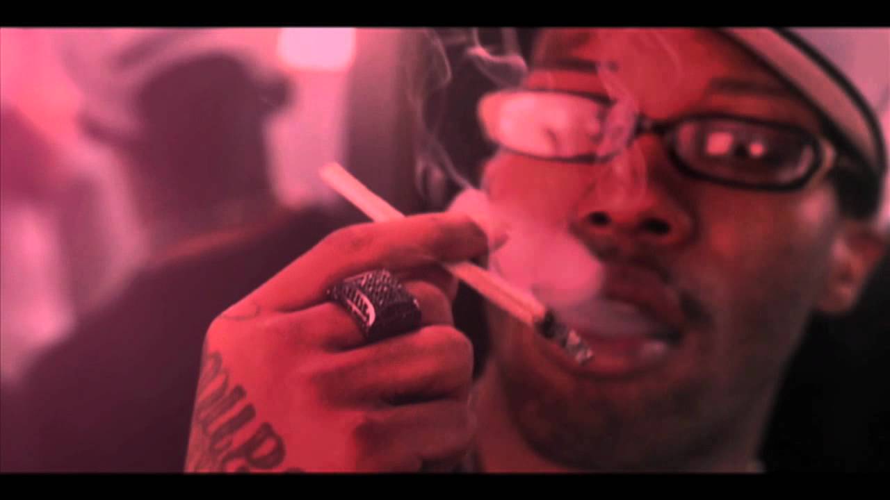 Vinny Chase X UnKasa Smoking