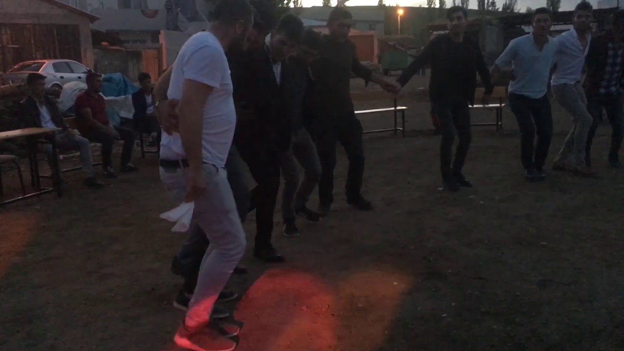Erzurum Horasan Aşağı Tahir Hoca Köyü Düğün halay