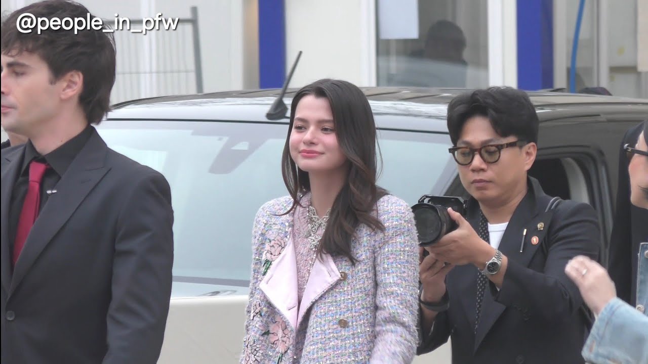 Rebecca Armstrong / Becky เบคกี้ - Chanel Fall Winter 2025/2026 fashion show in Paris - 11.03.2025