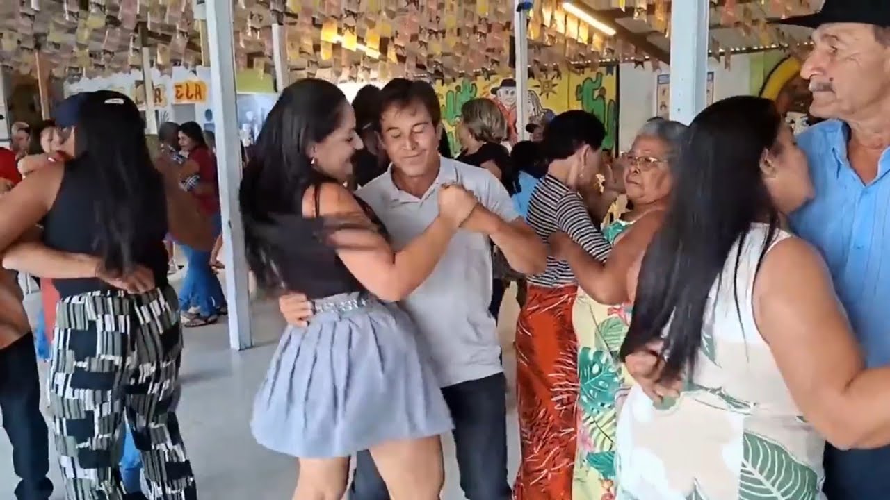 🪗 FORR&Oacute; DANADO DE BOM PRA NINGU&Eacute;M FICAR PARADO RANCHO DO VAN EM ARAPIRACA ALAGOAS 