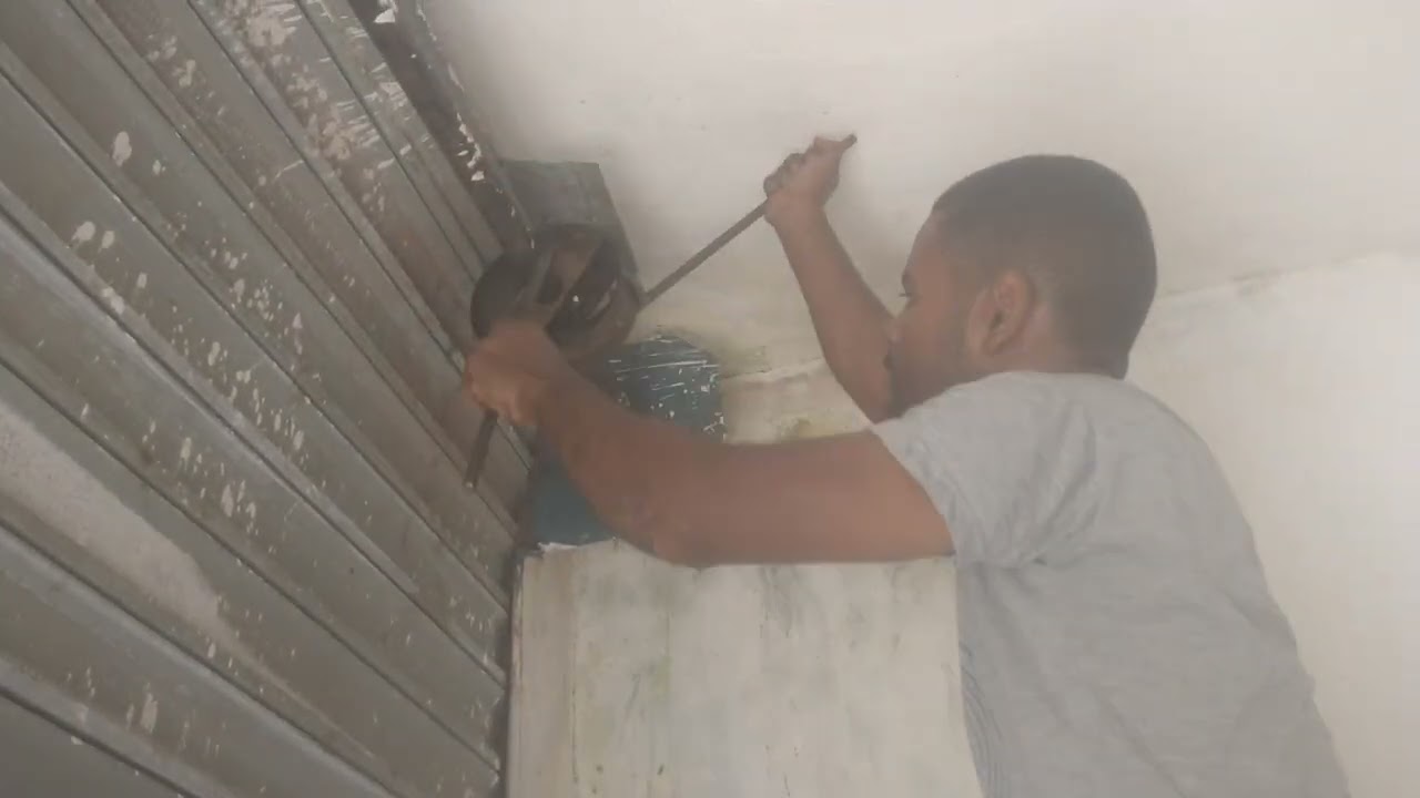 como vc pode trocar mola de porta de esteira