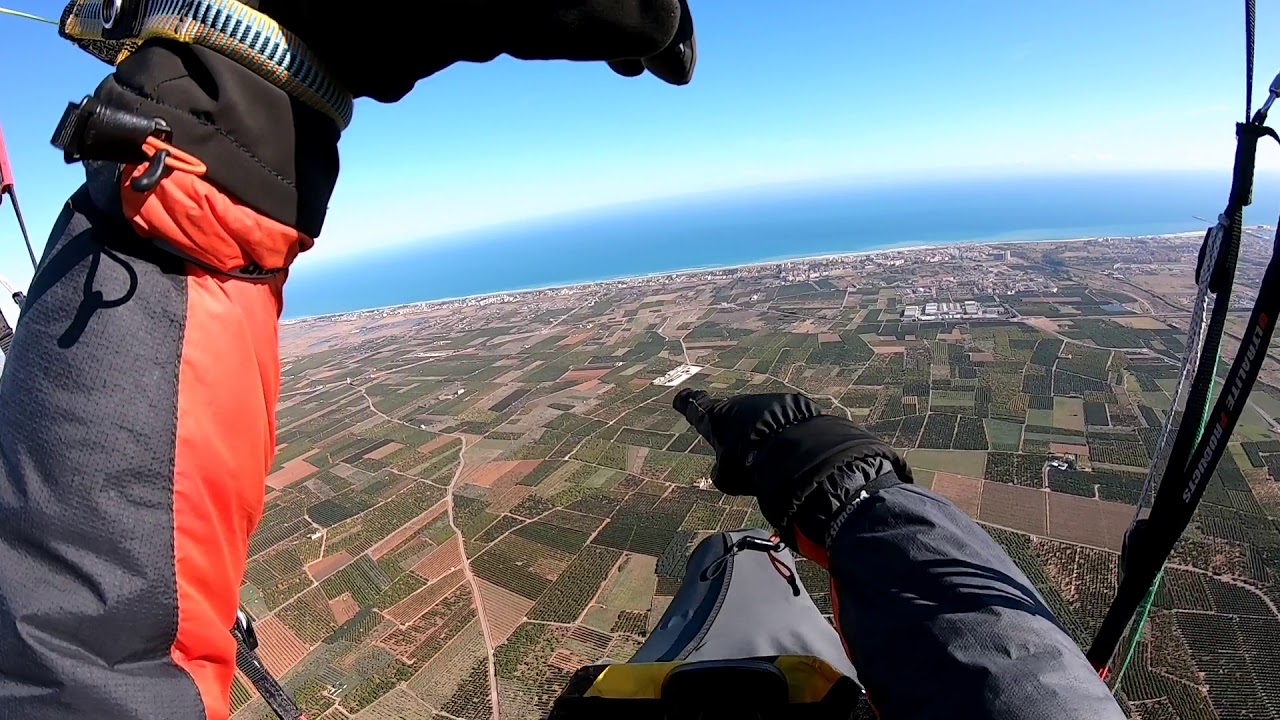Vuelo en Parapente desde Petrés al castillo de Sagunto y después a la playa de Casablanca, Almenara.