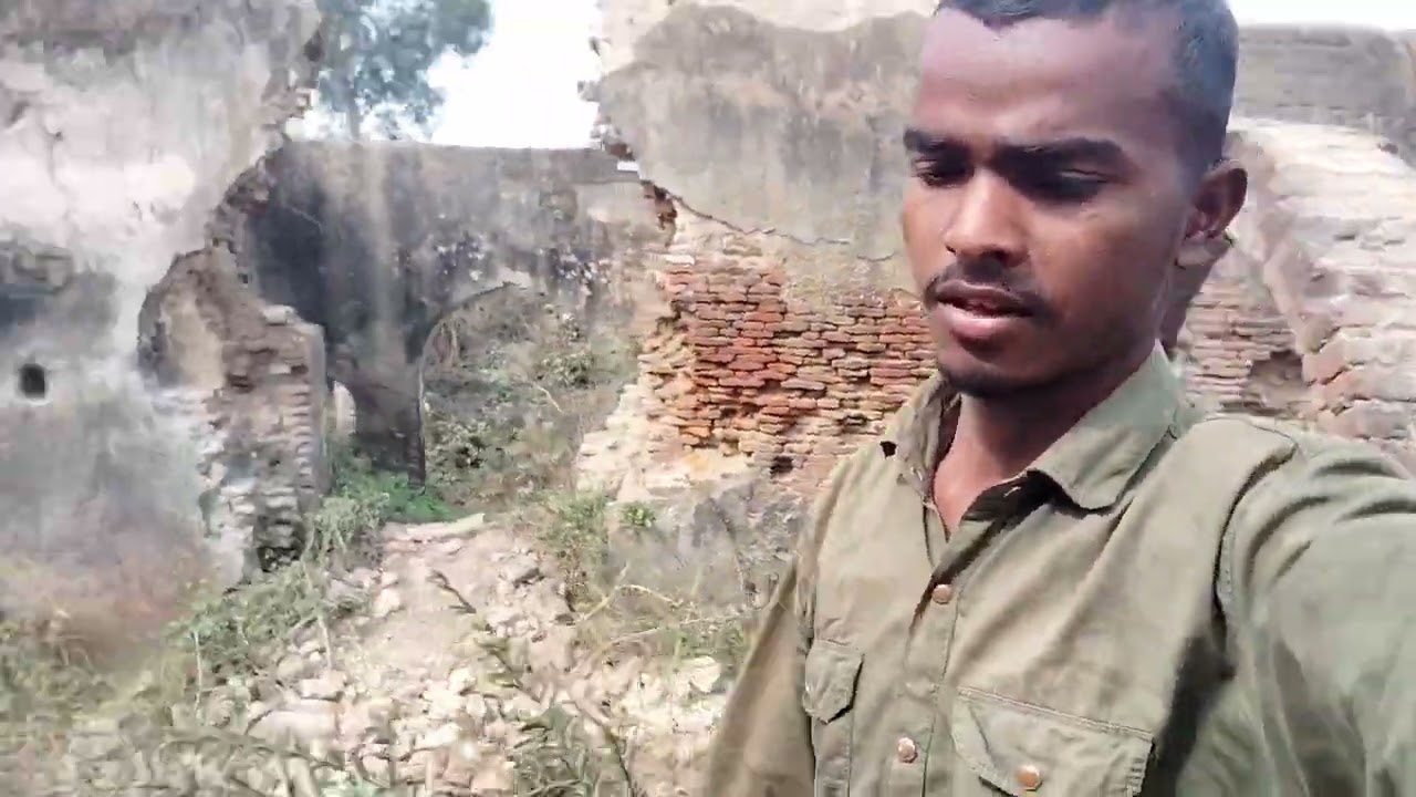 Raja ka mahal tuta huaa hai 