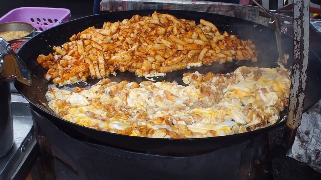 Fried Carrot Cake | Chai Tow Kway | KSL Night Market Johor Bahru | Malaysian Street Food