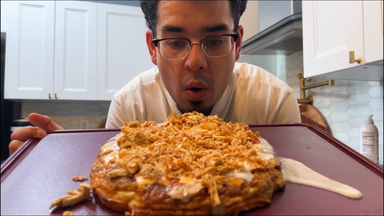YOU WON’T BELIEVE THE MACROS… Ultimate Bodybuilding Cheat Meal Pizza Hack 