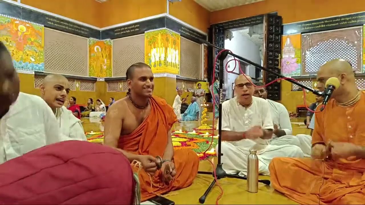 Hare Krishna Bhajans by Cittahari Prabhu @ISKCON Salem
