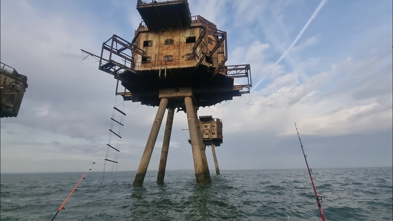 trailer boat fishing for BASS and a suprise COD at the red sands towers