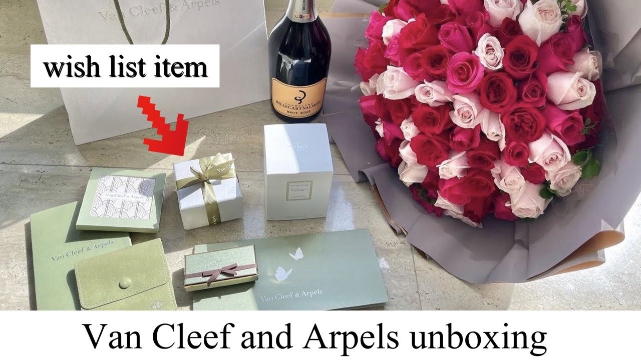 VAN CLEEF AND ARPELS UNBOXING - opening my Birthday gift