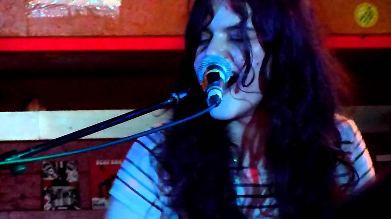 Soko - Destruction Of The Disgusting Ugly Hate (Live @ Molotow, Hamburg - 04.04.2012)