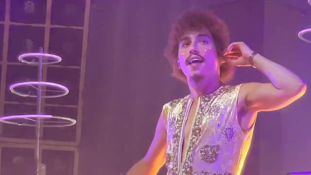 Greta Van Fleet: Caravel Resch Center