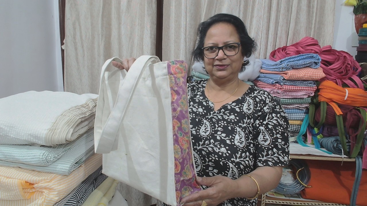 ट्रेंडी कैनवास बैग बनाना सीखें /DIY CANVAS BAG / EASY TO SEW / AT HOME/ STEP BY STEP TUTORIAL