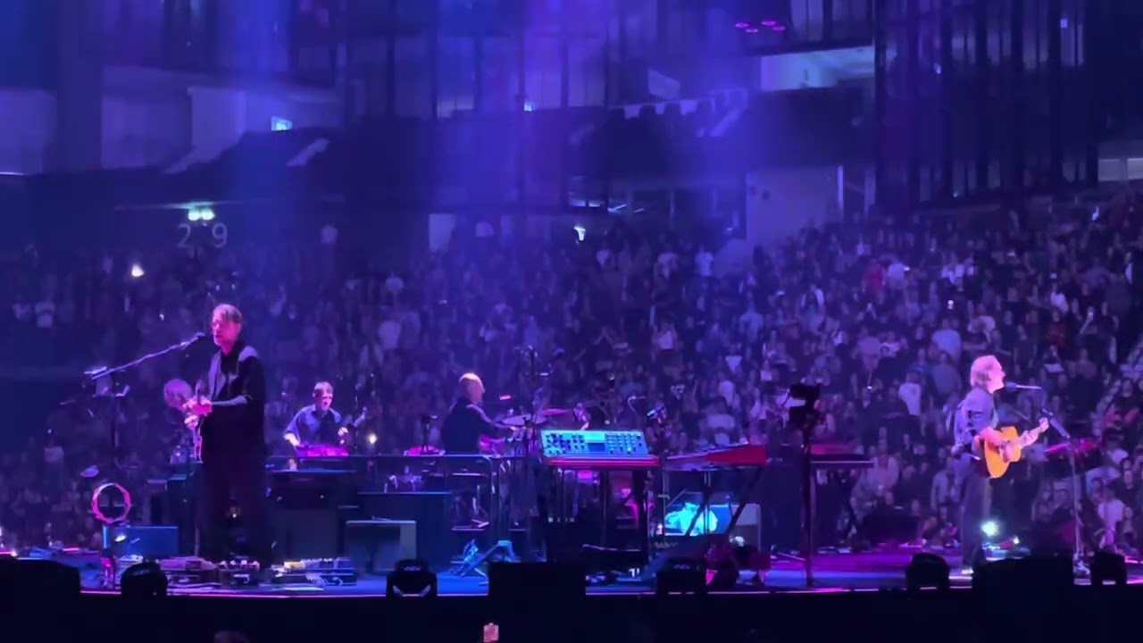 Radiohead - Jigsaw Falling into Place (live, Berlin, 2025-12-09)