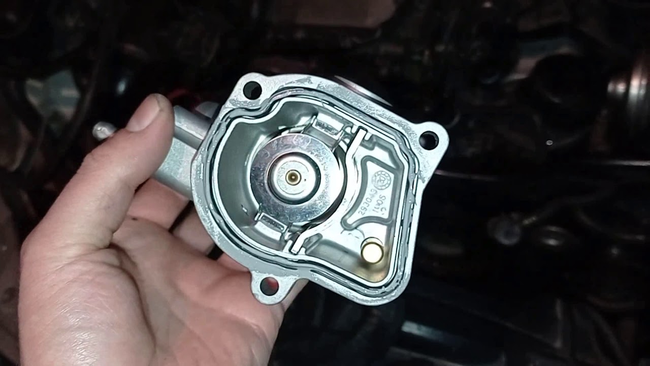 ЗАМЕНА ТЕРМОСТАТА НА МЕРСЕДЕСЕ w210 OM 611. thermostat w210 om 611