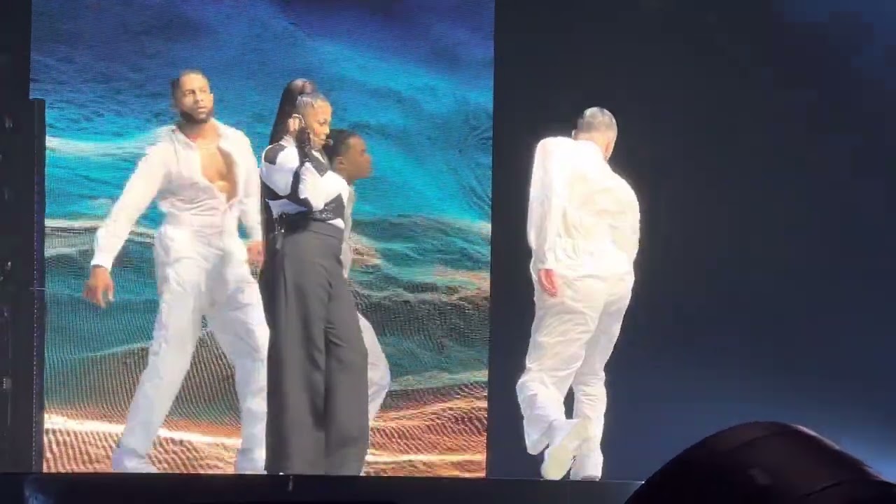 Janet Jackson - When We Oooo (Live)