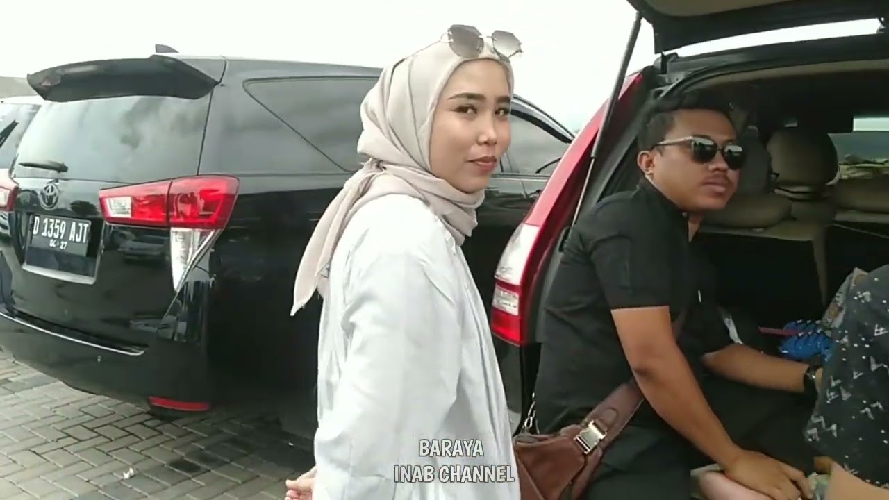 Ratusan Mobil Wisatawan Memadati Parkiran Baru Lembur Pakuan KDM Disubang Jawa Barat