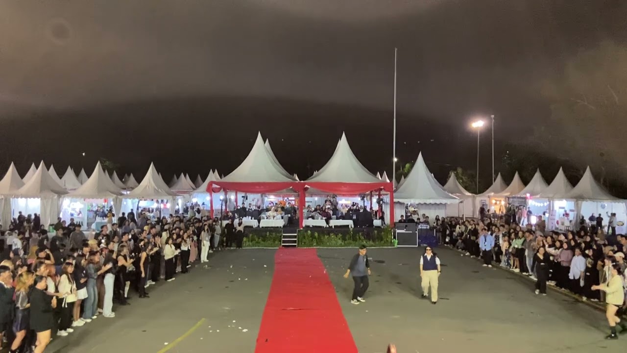 KPOP RANDOM PLAY DANCE @ SAMARINDA STREET FOOD FESTIVAL, INDONESIA