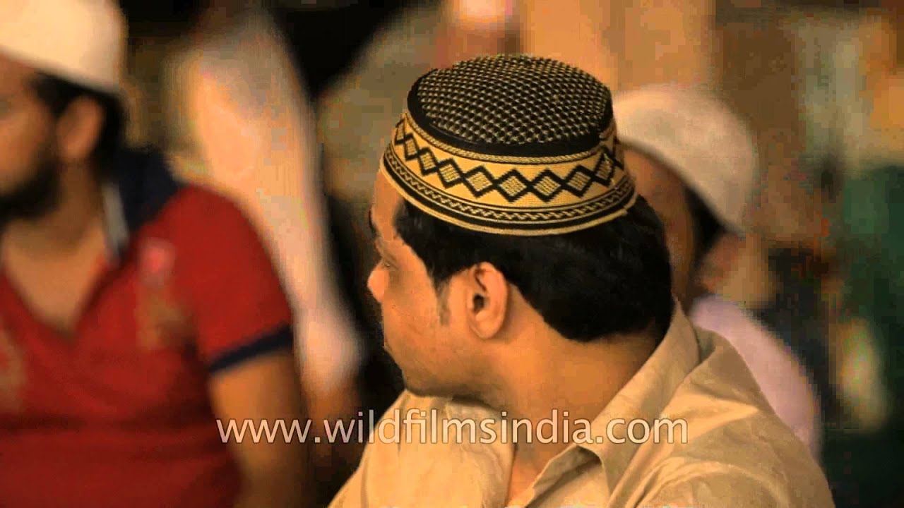 Sufi singers singing devotional songs at Nizamuddin Dargah