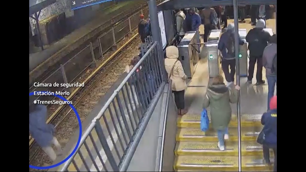 Cayó accidentalmente del andén a las vías, fue visto por el comando trenes seguros
