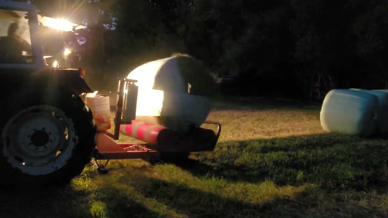 Siloballen wickeln 2023 mit Steyr 8080 Turbo und EHLO Silo- Matic 420