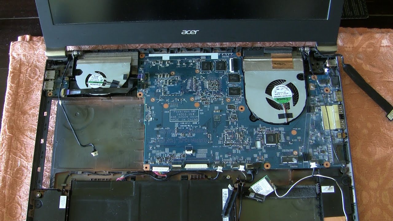 Acer Aspire V 17 Nitro VN7-791G-728H Disassembly, Repasting