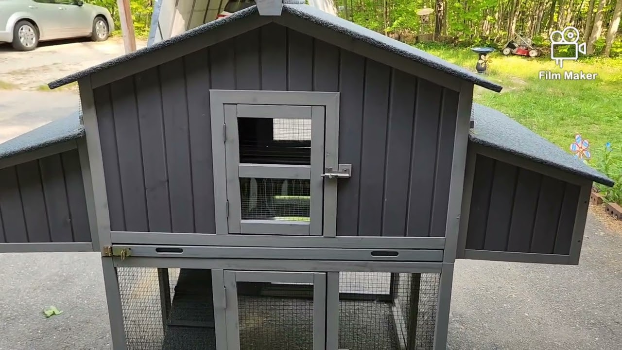 AIVITUVIN AIR 66 chicken coop.