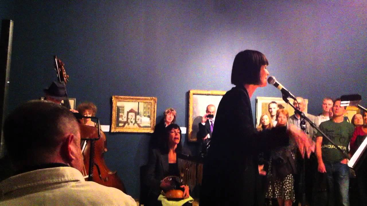 Swing out sister,The Perfect kiss, New Order , in French,,Salford Lowry, 14/10/11