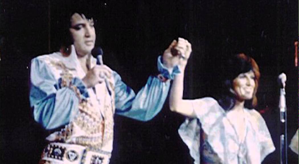 Elvis Presley - See See Rider/Fallin' In Love/Closing Vamp [december 10, 1975 ]