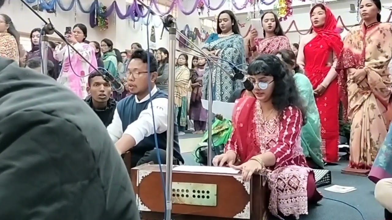 শীত মাঝে এলো বড়দিন|| Sito majhe elo borodin|| Richa and Milon|| Costa sisters 