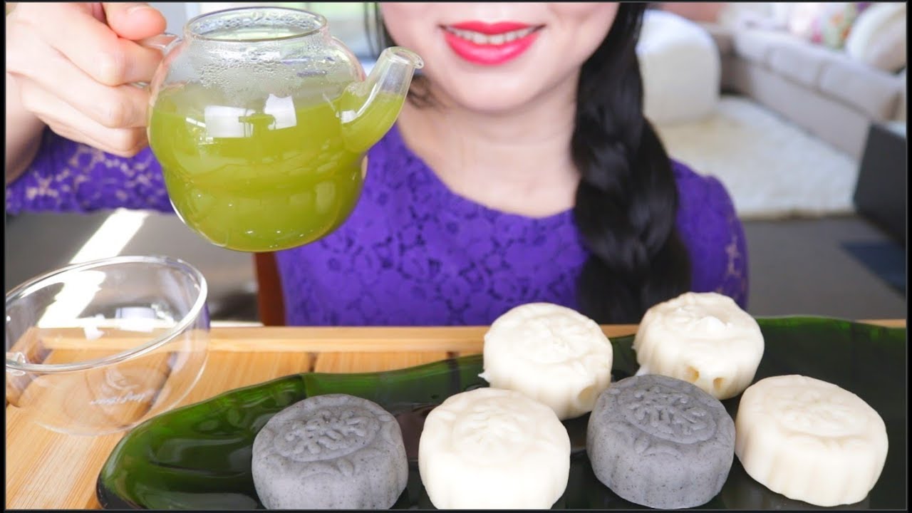 ASMR MOCHI SNOW SKIN MOONCAKES | 冰皮月饼 | EATING SOUNDS | NO TALKING