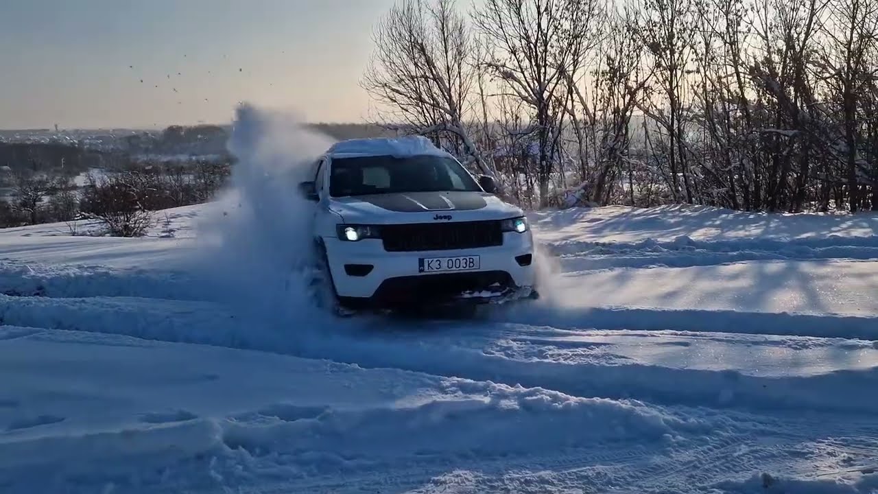 Jeep Grand Cherokee WK2 Trailhawk Snow