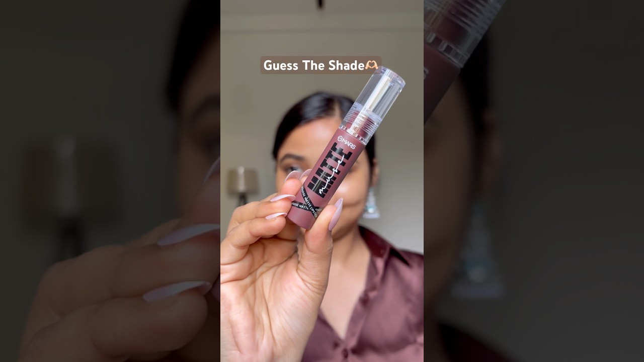 Образцы помады Mars Matte Mousse при естественном освещении||