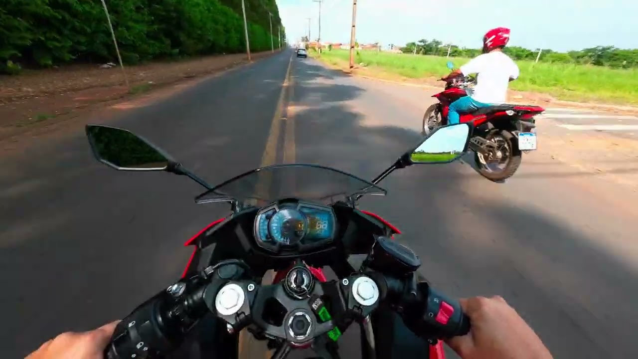 Quase purê sound , microfone não conectou direito e a Ninja falou tudo 