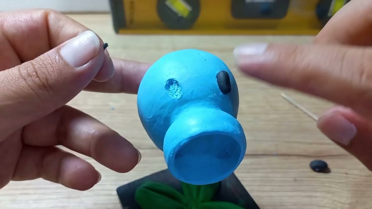 MI PRIMERA ESCULTURA EN PLASTILINA 🔥🔥🔥[PLANTS VS ZOMBIES 2]💧💧💧