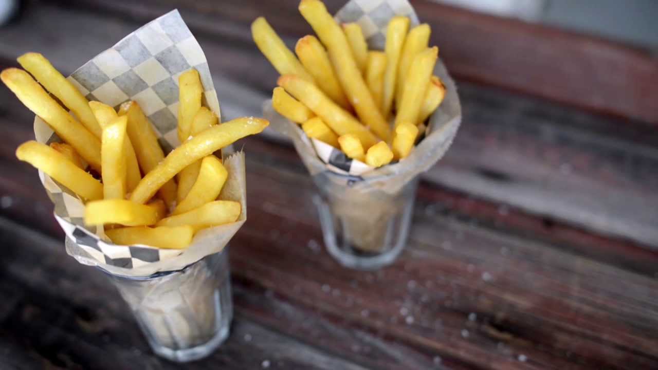 A Food-Inspired Life: Food Styling Secrets (Camera Ready French Fries)