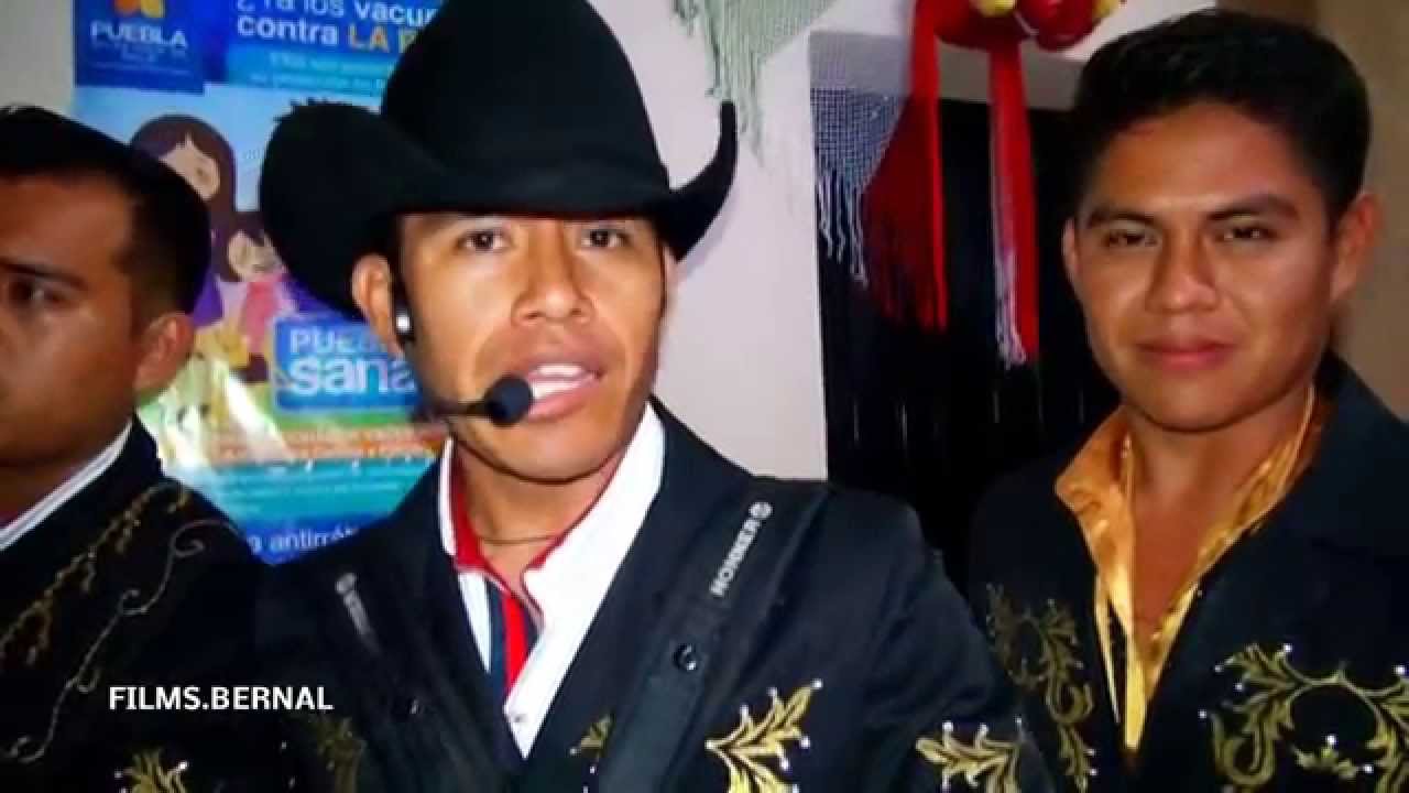 EL GRUPO DOS DE ORO EN ACAXTLAHUACAN PUE.
