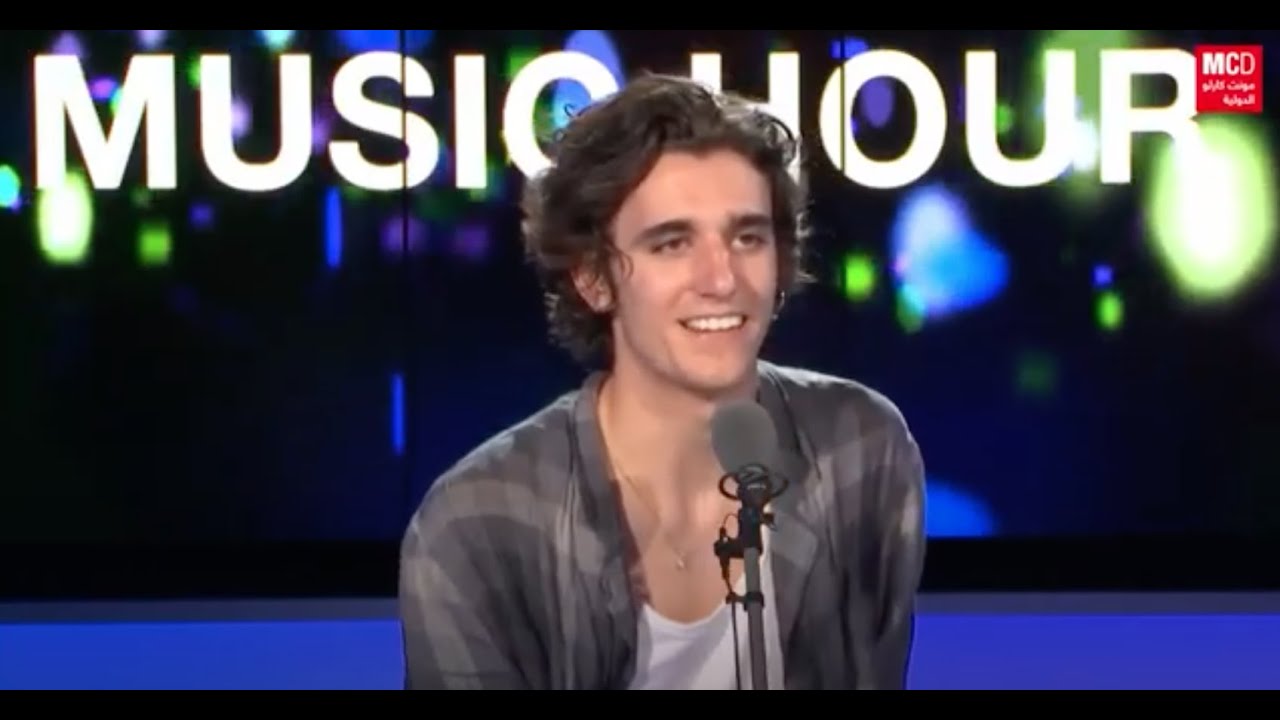 Tamino interview + performance on Music Hour in June 2019