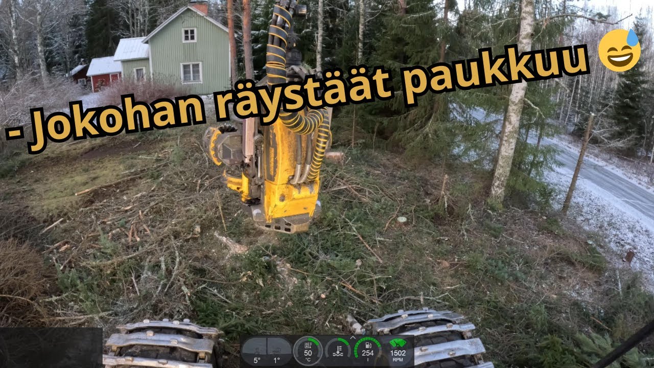 Uudistushakkuuta tien ja autiotalon väliin.  Ponsse Scorpion K H7 AC FC