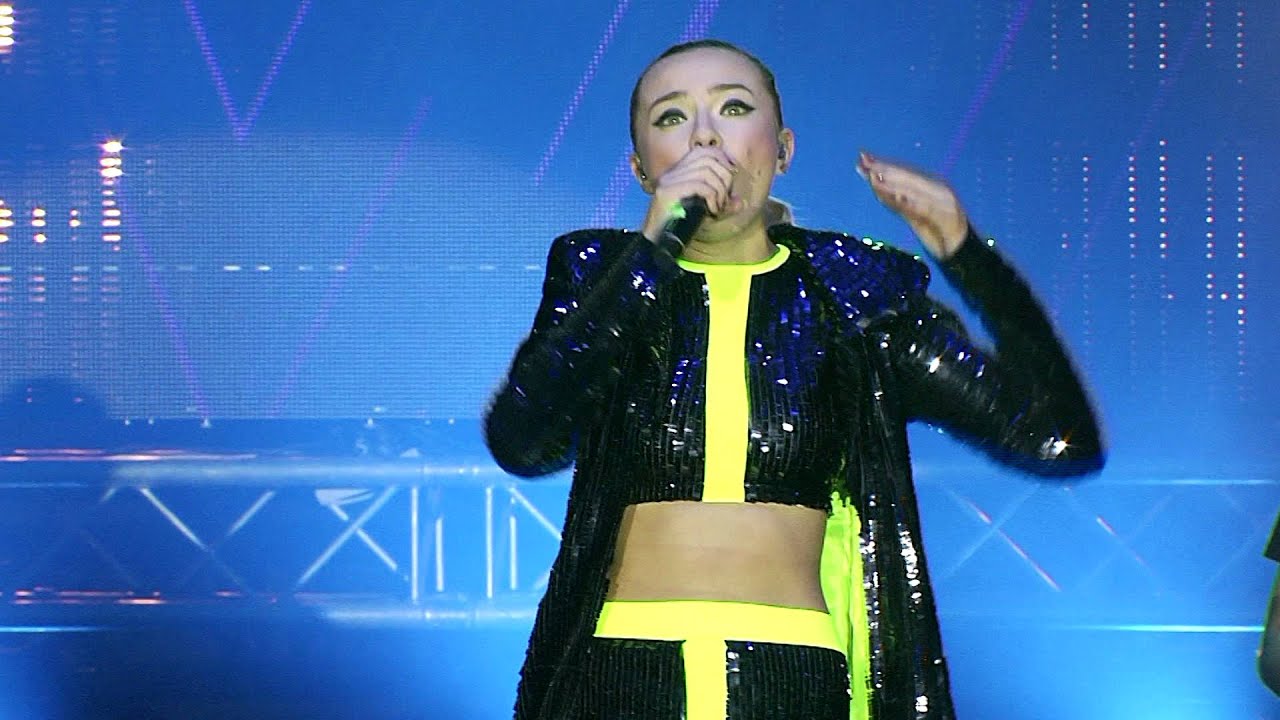 Natalia Nykiel - Ekrany Live @ MTV EMA 2015