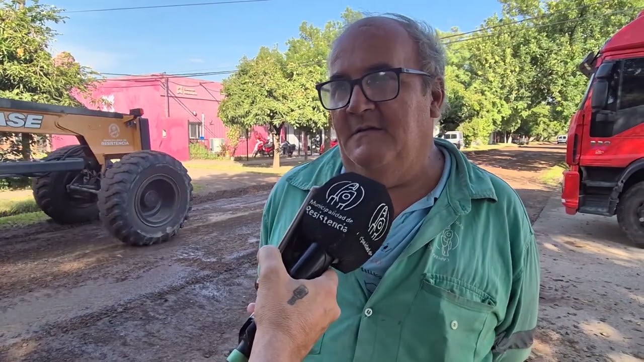TRABAJOS DE MANTENIMIENTO DE CALLES DE TIERRA EJECUTA LA COMUNA EN TODA LA CIUDAD