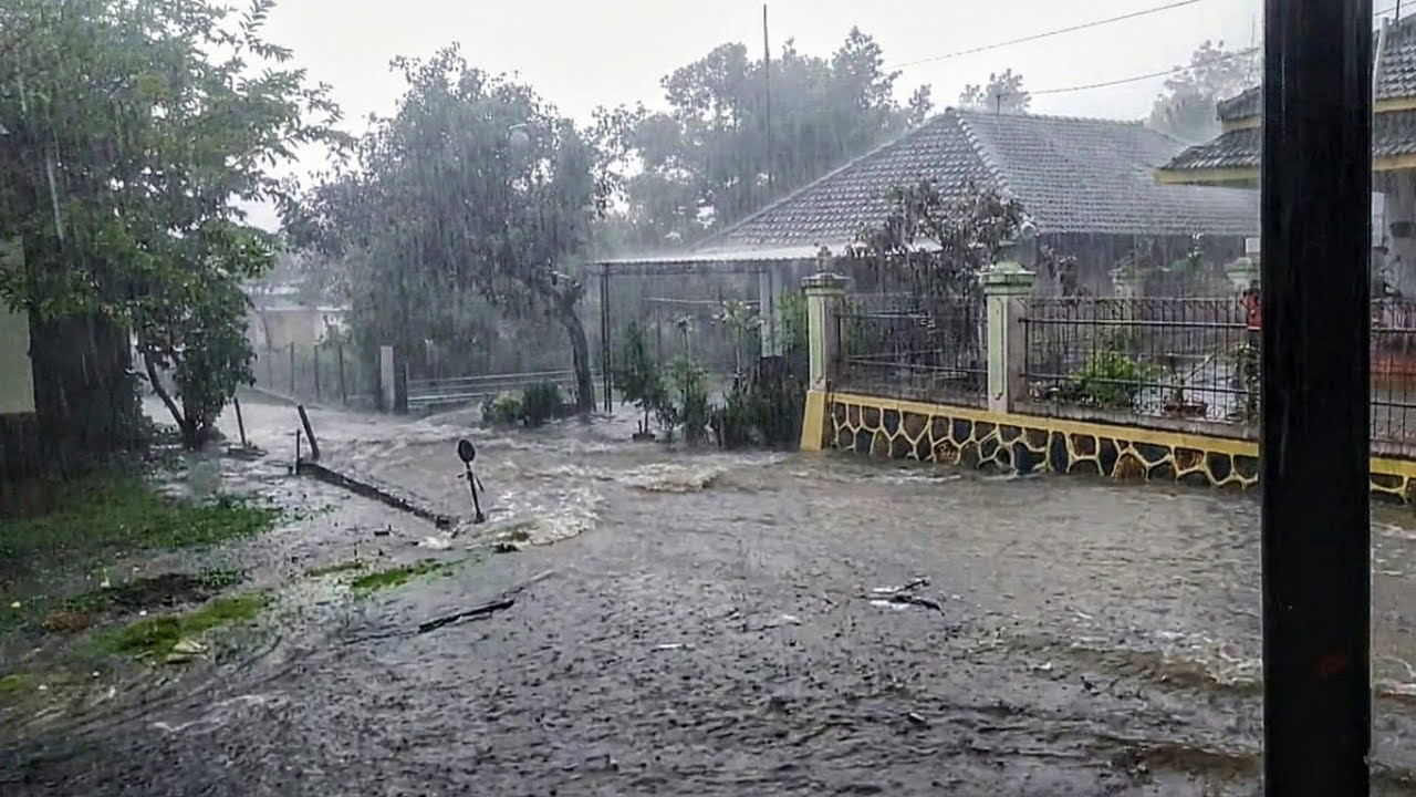 Peaceful Village Rain Sounds 🌧️ | Relaxing Rain in Rural Life for Deep Sleep & Stress Relief