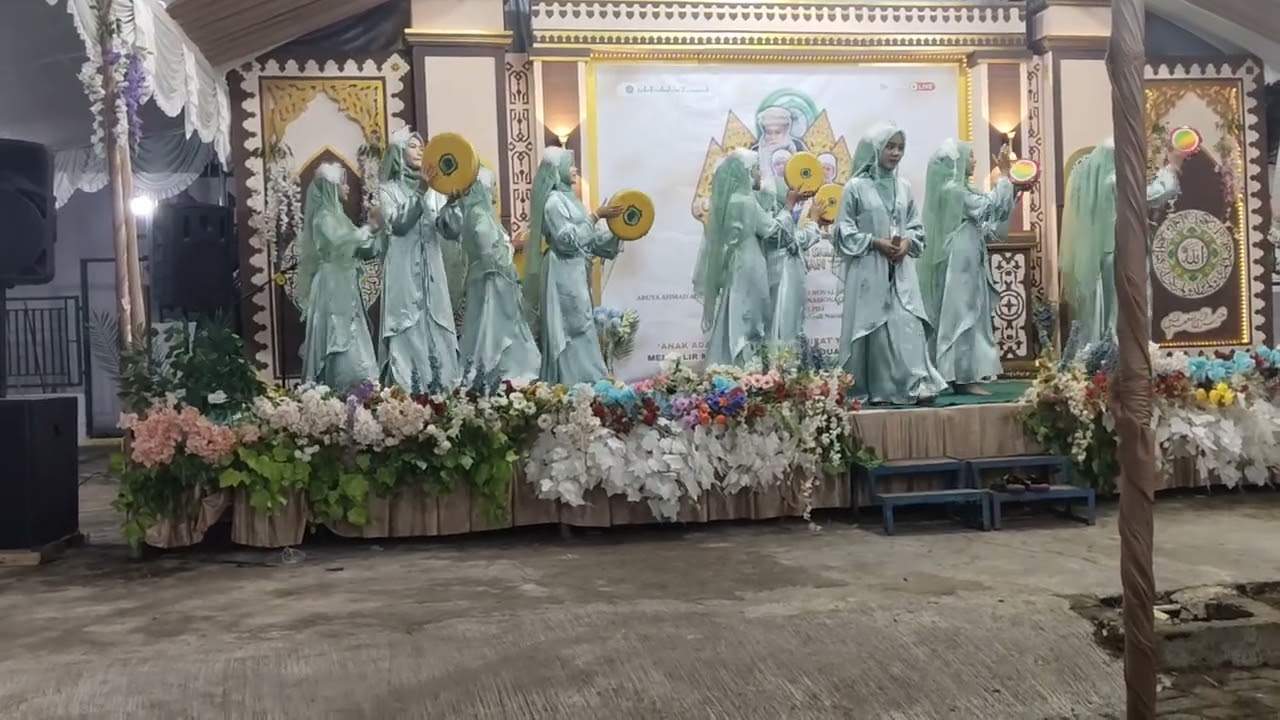 Lomba qasidah,, alhamdulillah juara 1.