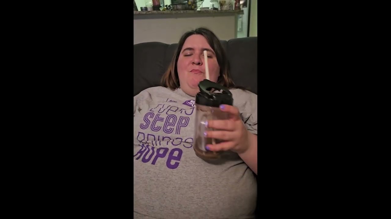 Fat Mama Zones Out