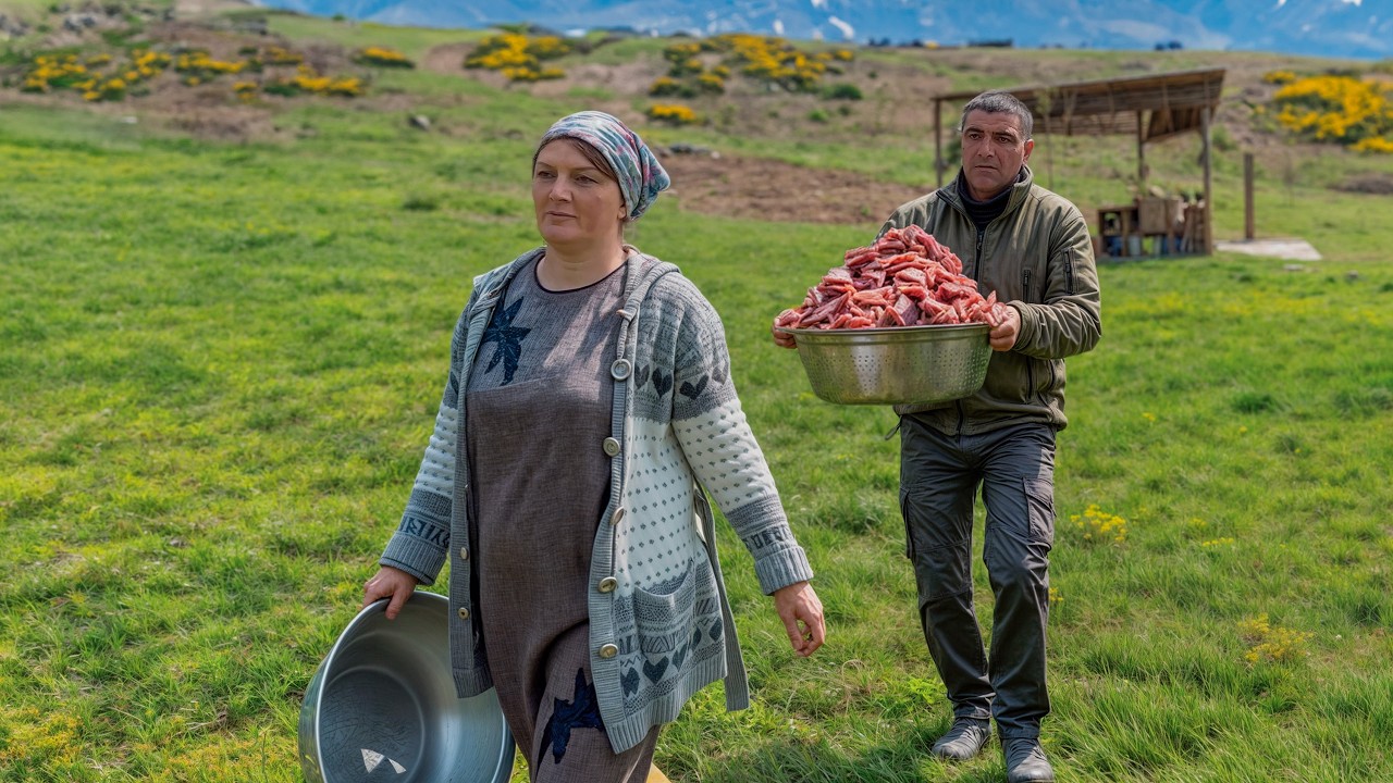 Unforgettable Homemade Beef Stew: A Cozy Cooking and Busy Village Life