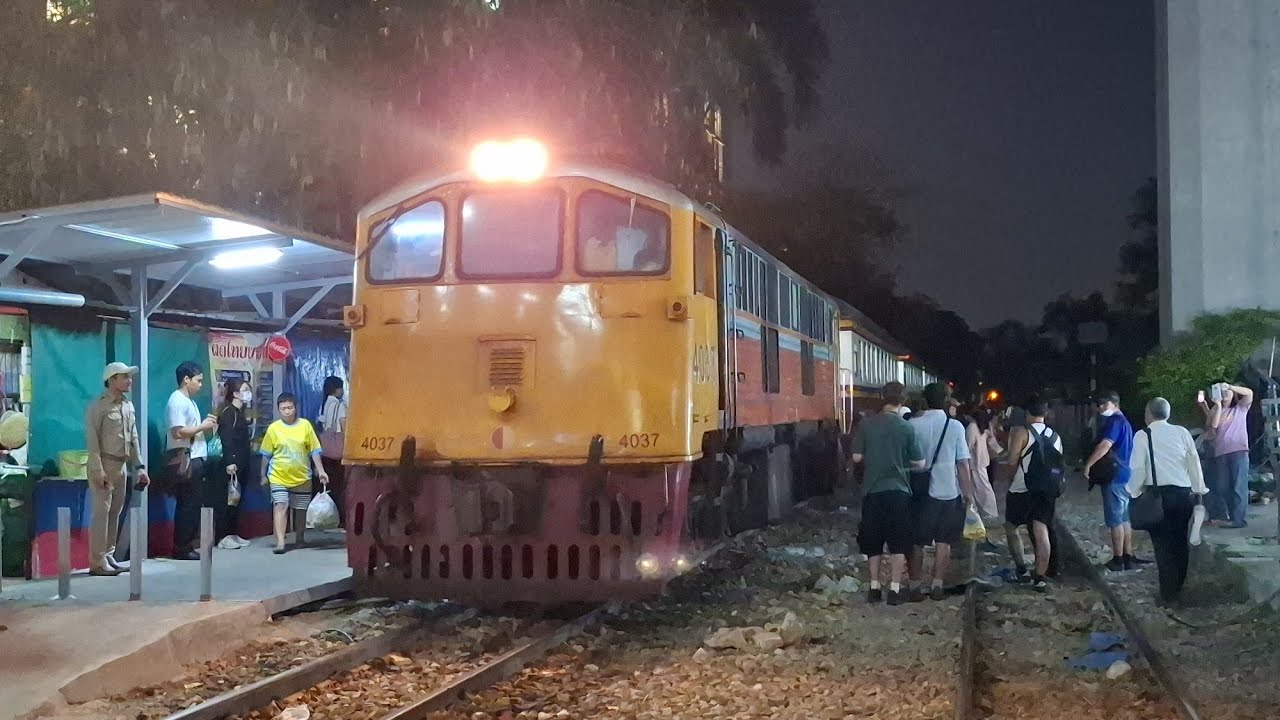 GEK4037 ปู่ลุยเดี๋ยวเหมาทั้งสับเปลี่ยนทำขบวนโดยสารในค่ำเดียวถ้าไม่แรงจริงทำไม่ได้ #รถไฟ #train 