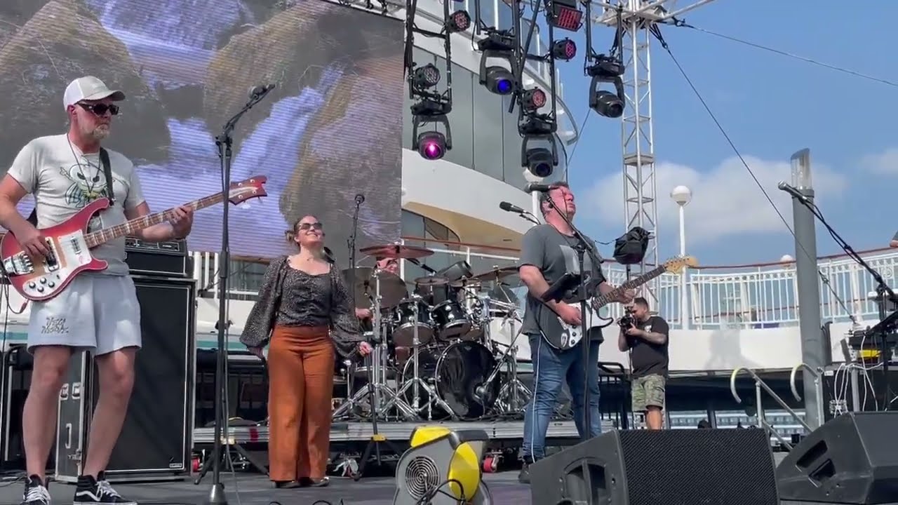 LONELY ROBOT Perform IN FLORAL GREEN With Very Meaningful Lyrics on CTTE 2024 Pool Stage 3/11/2024