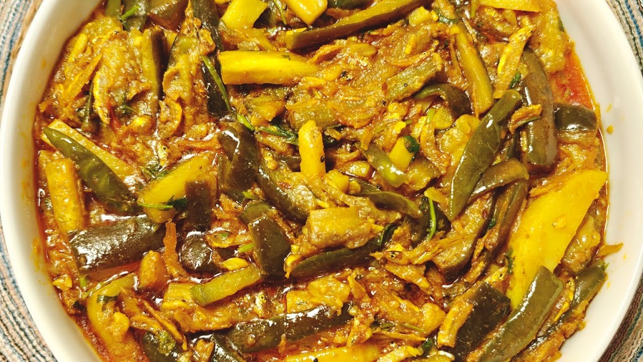 বেগুন আলু দিয়ে শুঁটকি মাছ । শুঁটকি মাছ । Shutki ranna 