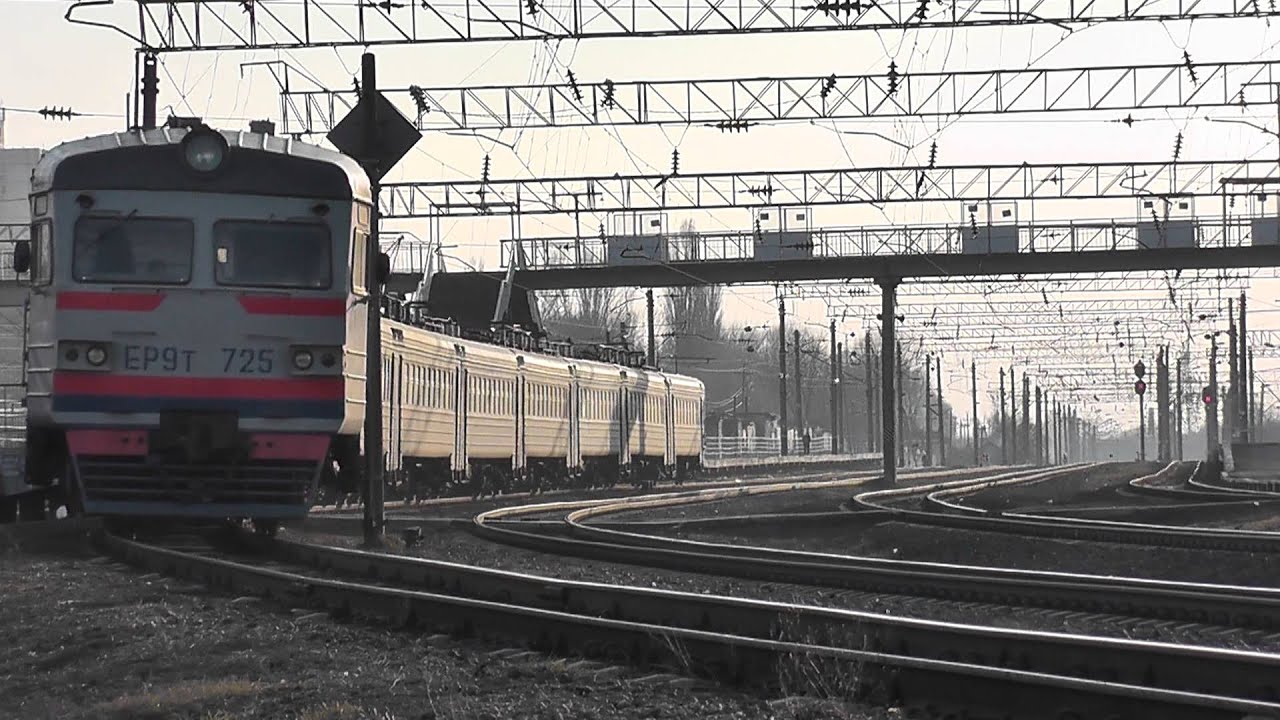 Электропоезд ЭР9т-725 