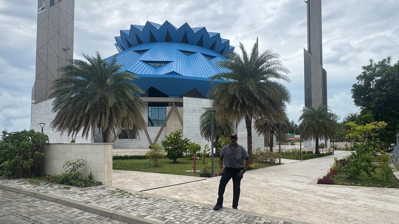 MALDIVES - MALE &  HULHUMALE