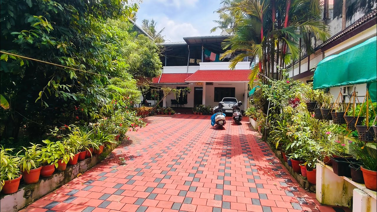 10 സെന്റും , വീടും. എറണാകുളം പാലാരിവട്ടം,വാഴക്കാല Metro Highway near. #video 