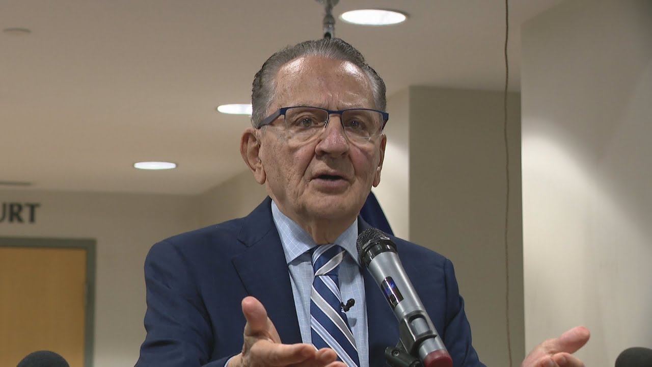 Judge Caprio gives heartfelt speech at court dedication